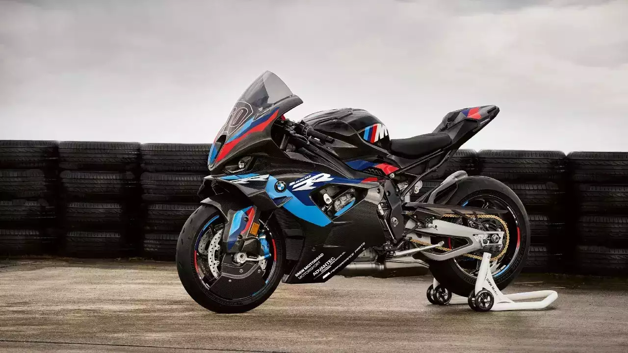 BMW M 1000 RR image